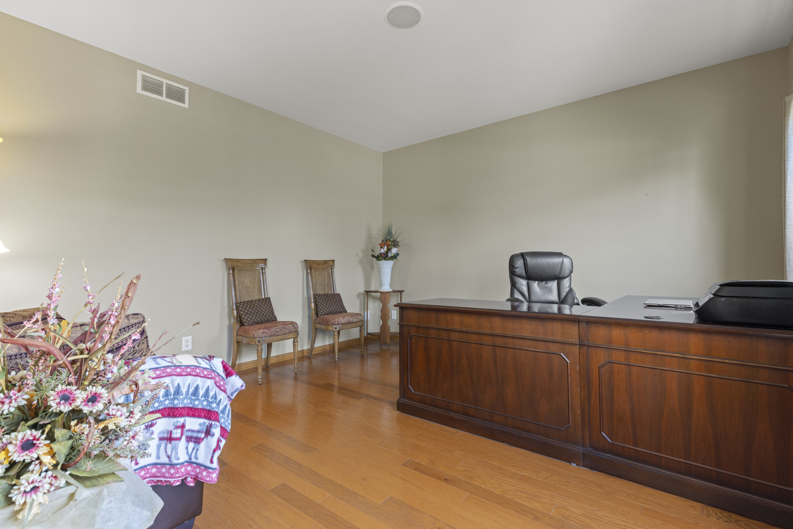 Homes for sale in Loves Park, IL | 706 W Hampton Ave, Loves Park, IL 61111 | MLS# 12710537