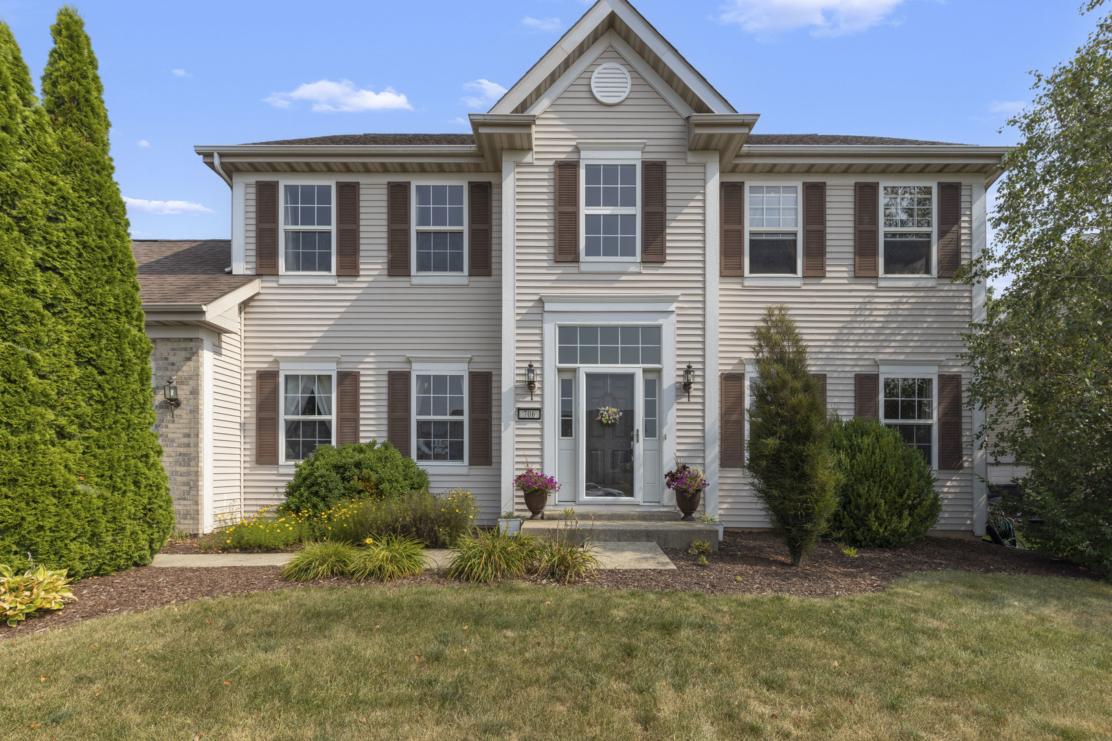 Homes for sale in Loves Park, IL | 706 W Hampton Ave, Loves Park, IL 61111 | MLS# 12710537