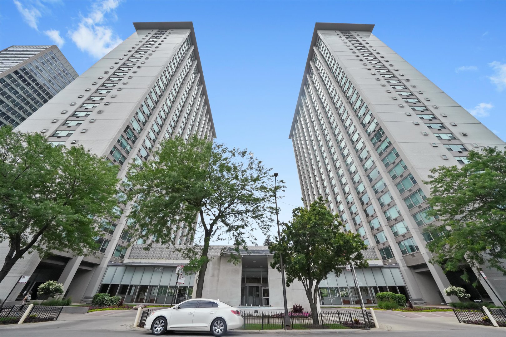 Homes for sale in Chicago, IL | 3600 N Lake Shore Dr, Chicago, IL 60613