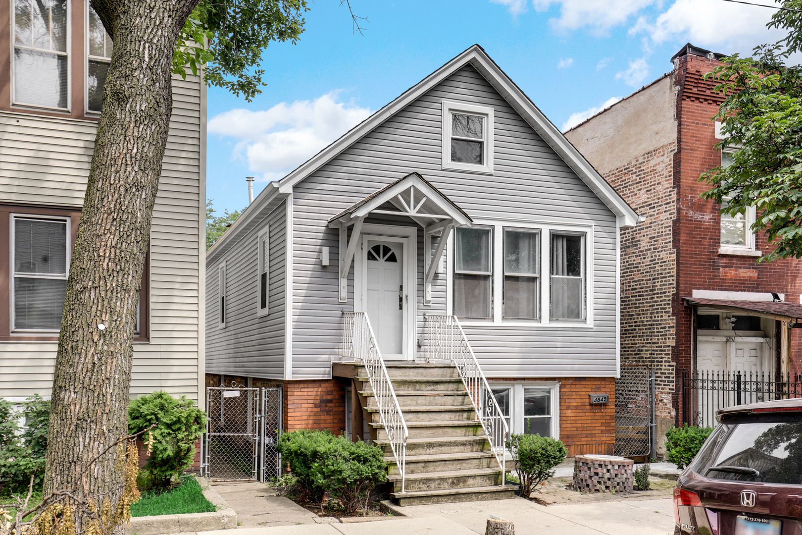 Homes for sale in Chicago, IL | 4849 S Paulina St, Chicago, IL 60609 | MLS# 12710640