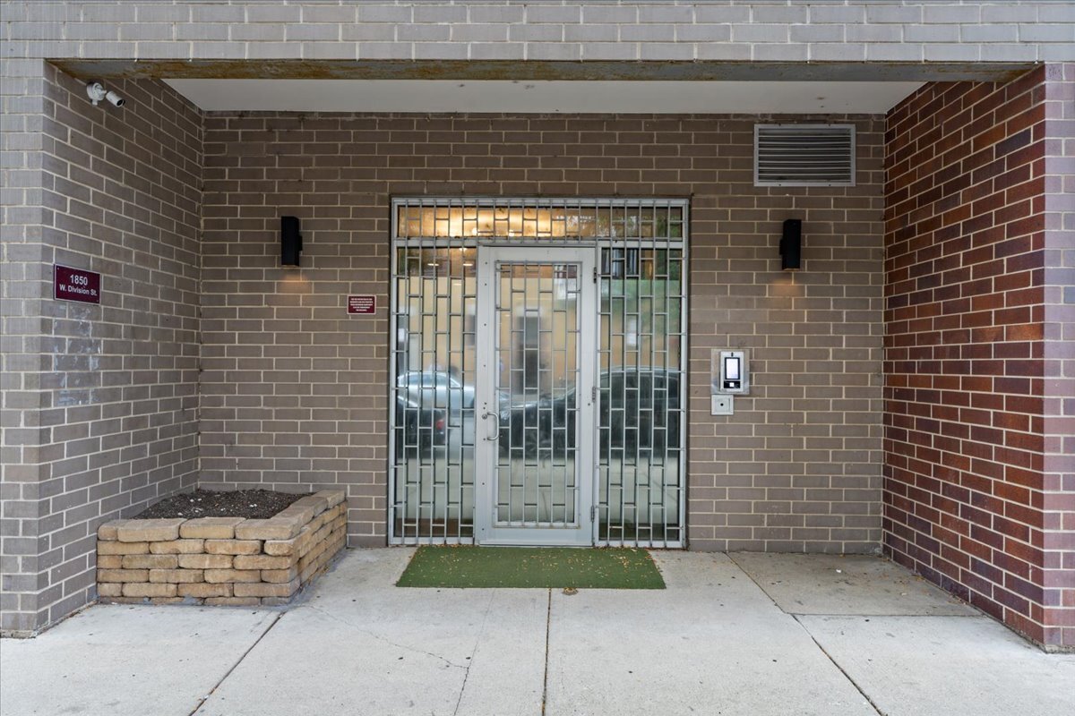 2nd image of 1850 W Division St #3B, Chicago, IL 60622 | MLS# 12710676
