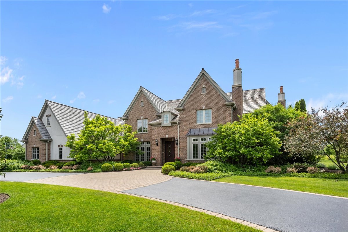 2nd image of 1690 Tallgrass Ln, Lake Forest, IL 60045 | MLS# 12710800