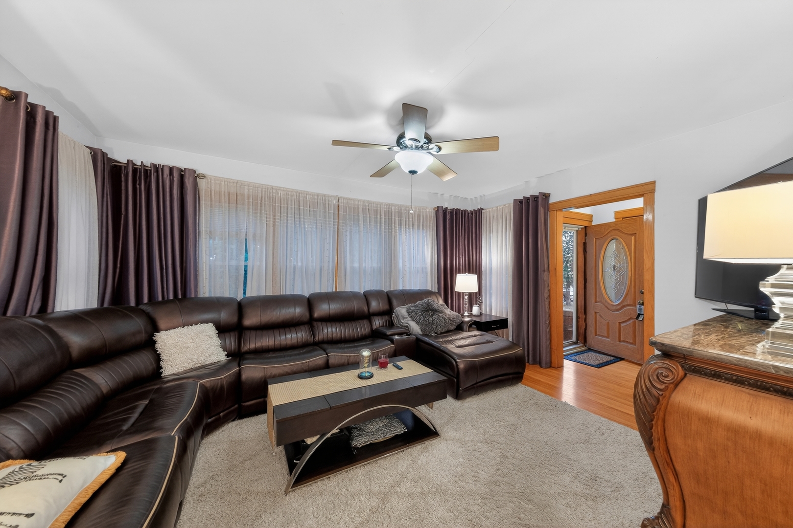 5th image of 5438 W Melrose St, Chicago, IL 60641 | MLS# 12710808