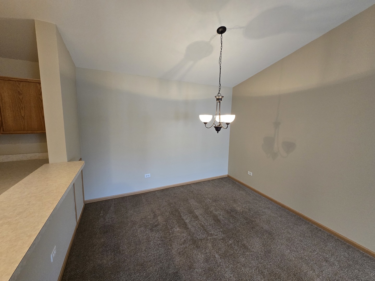 3rd image of 2027 Silverstone Dr, Carpentersville, IL 60110