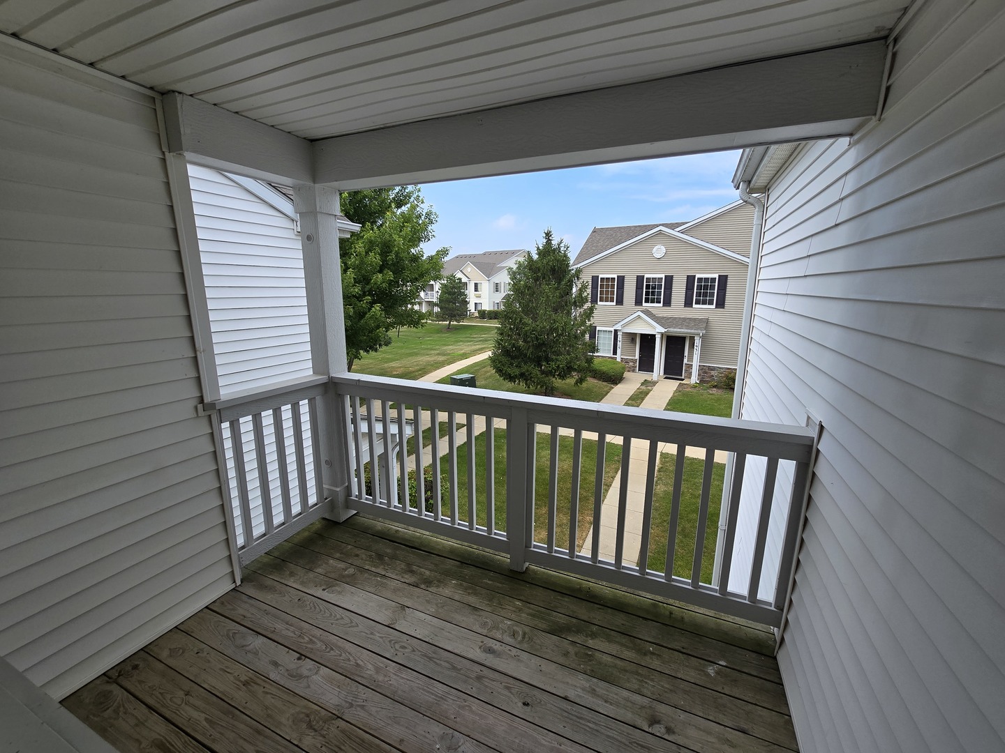 17th image of 2027 Silverstone Dr #2027, Carpentersville, IL 60110 | MLS# 12710816