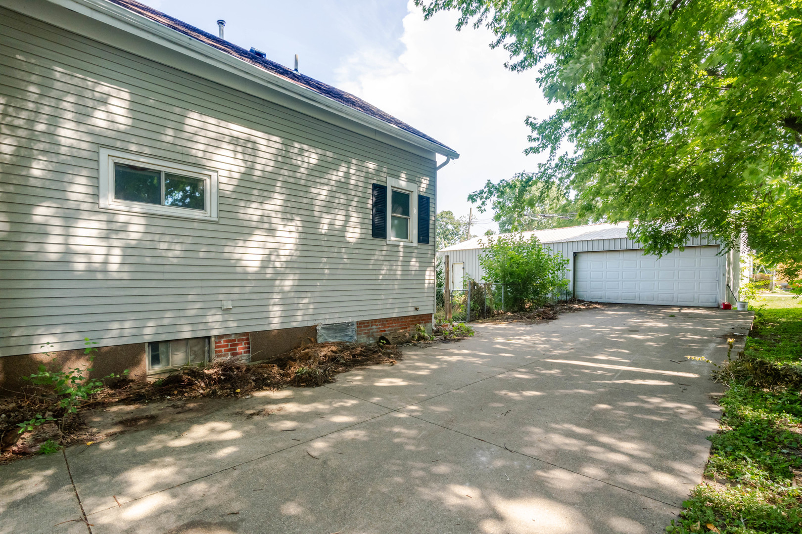 4th image of 105 7Th St, Lincoln, IL 62656 | MLS# 12710856