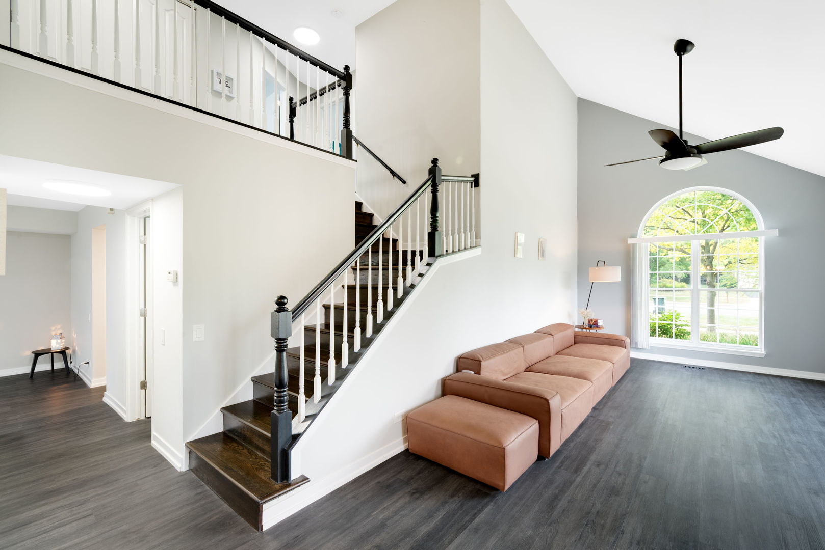 5th image of 1564 Westbury Dr, Hoffman Estates, IL 60192 | MLS# 12710863