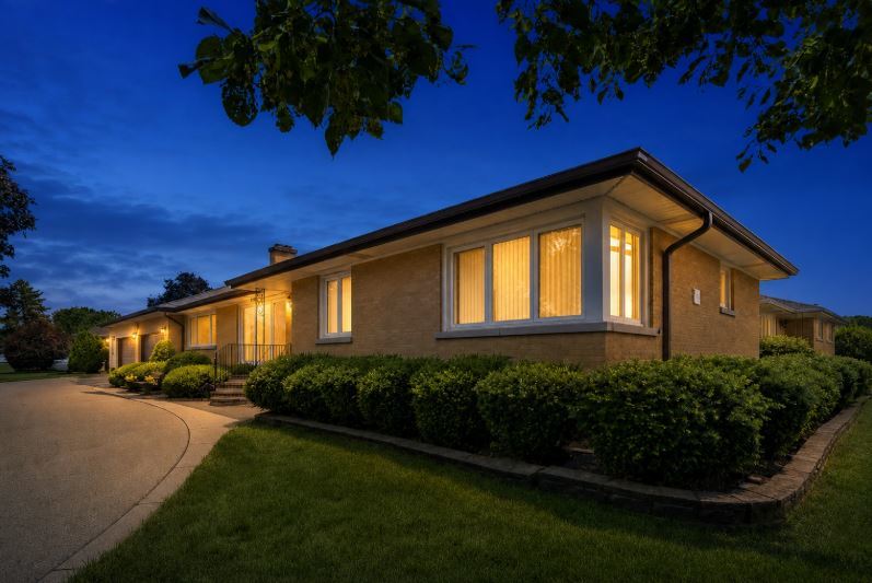 Homes for sale in Chicago, IL | 8231 W Berwyn Ave, Chicago, IL 60656 | MLS# 12710865