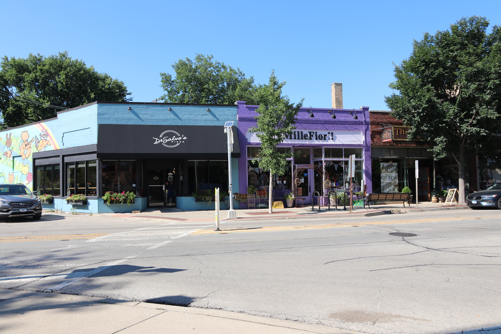 2nd image of 1933 Harrison St, Evanston, IL 60201