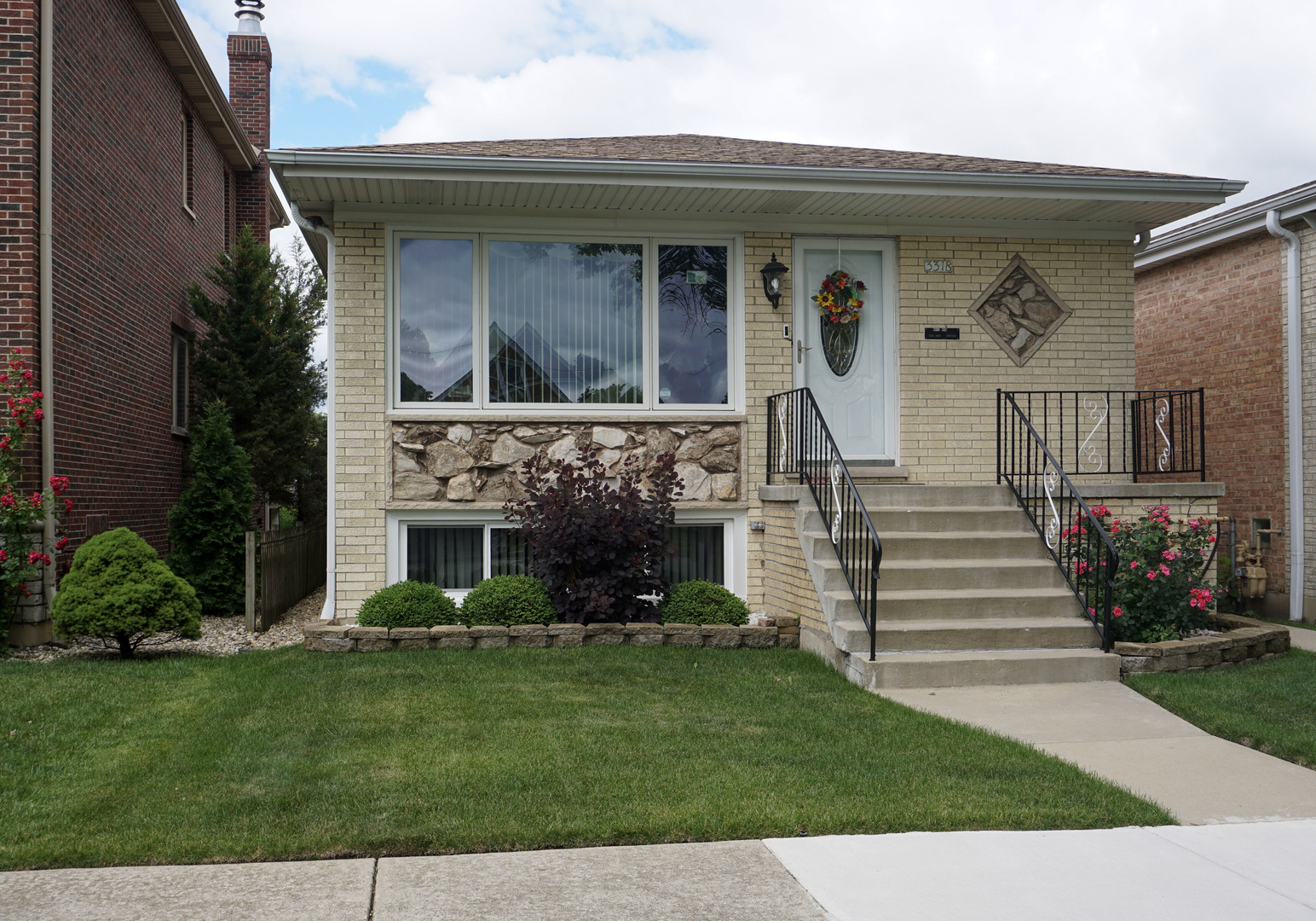 Homes for sale in Chicago, IL | 3318 N Page Ave, Chicago, IL 60634 | MLS# 12710955