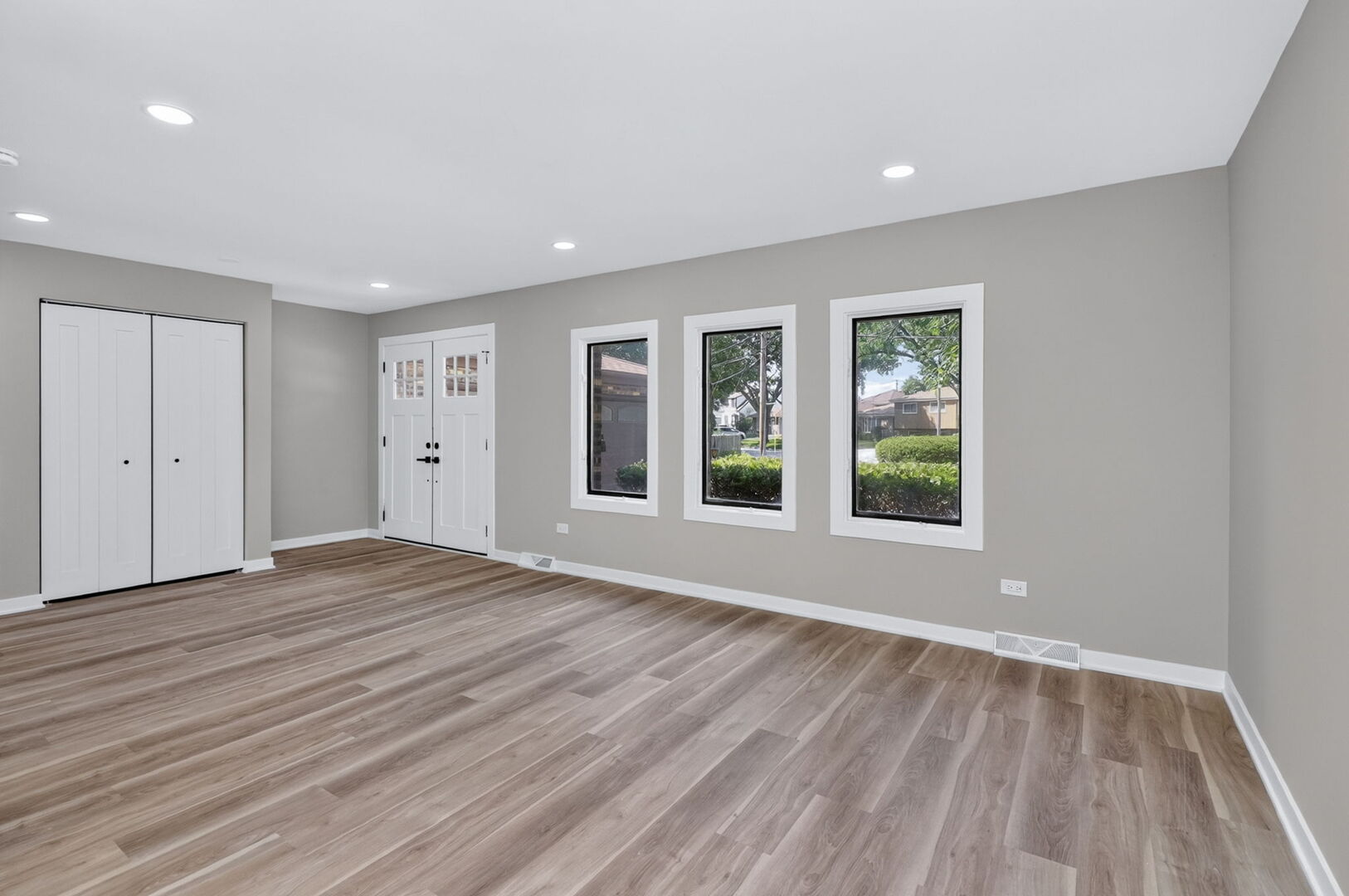 Homes for sale in Elmhurst, IL | 216 W Kimbell Ave, Elmhurst, IL 60126 | MLS# 12711028