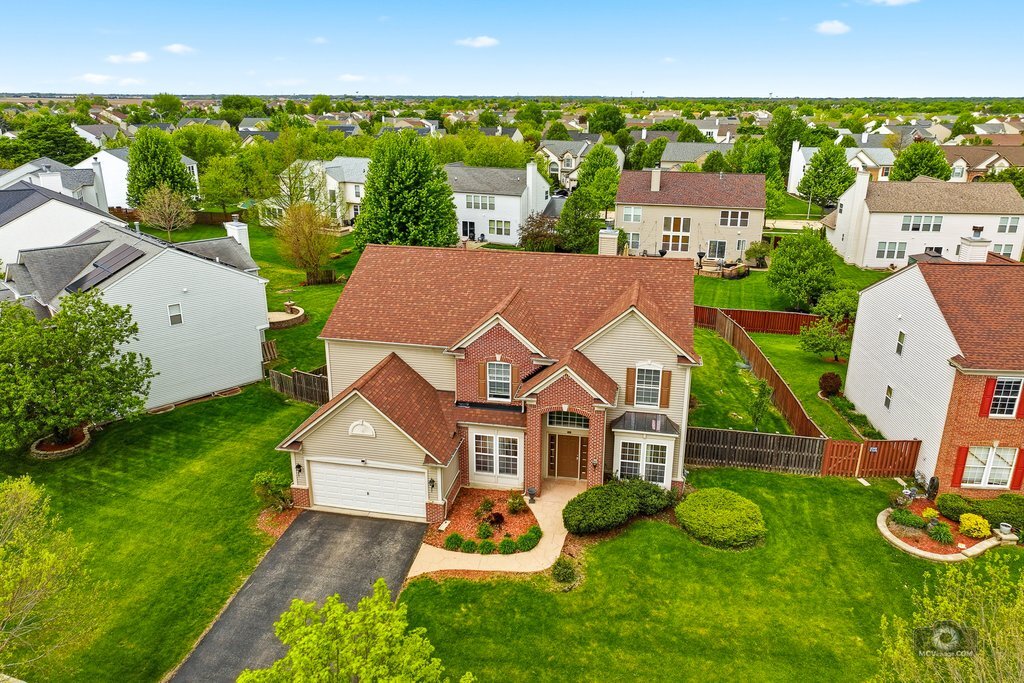 2nd image of 385 Marshall Ash St, Bolingbrook, IL 60490 | MLS# 12711046