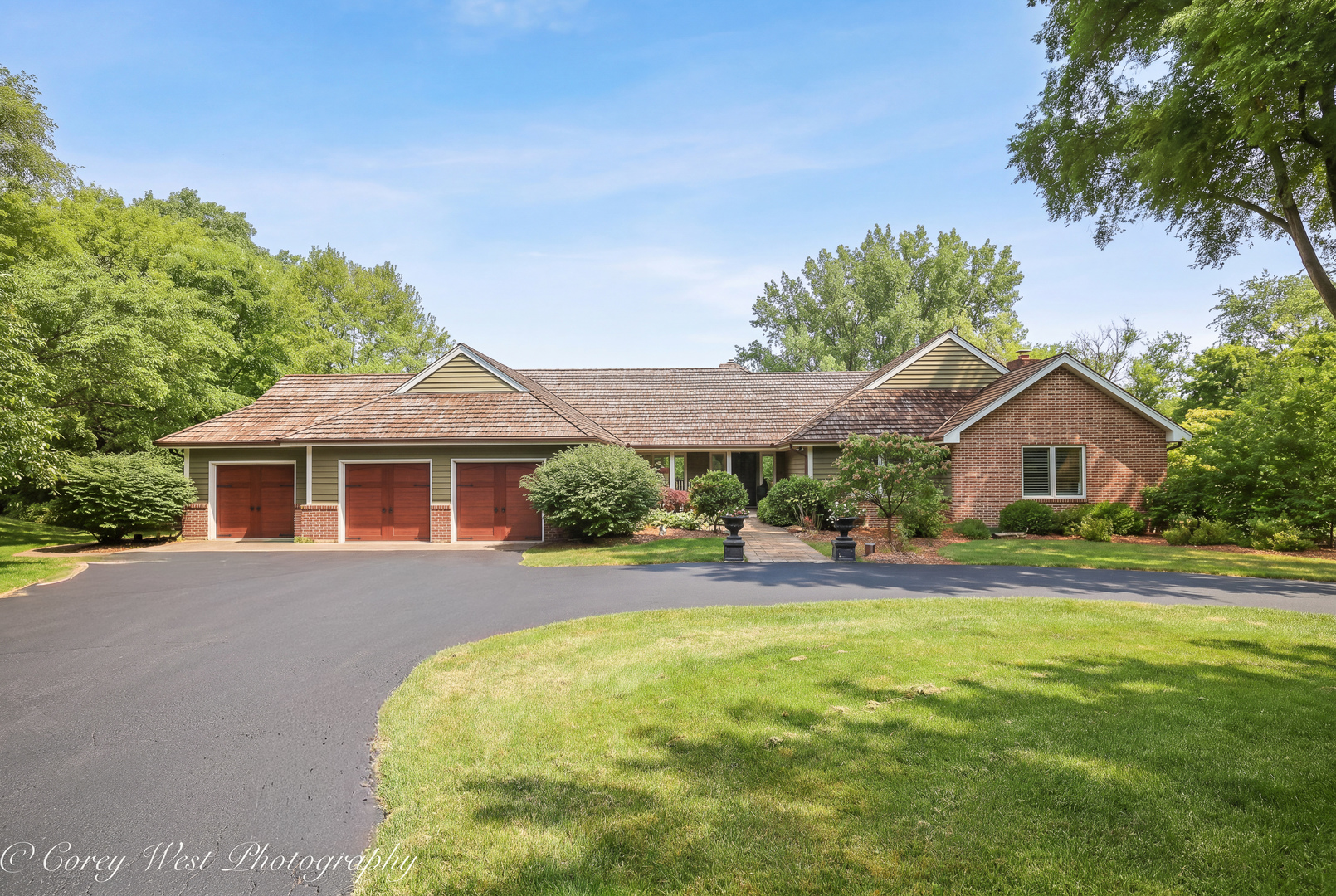 1st image of 39w944 Deer Run Dr, Saint Charles, IL 60175 | MLS# 12711049