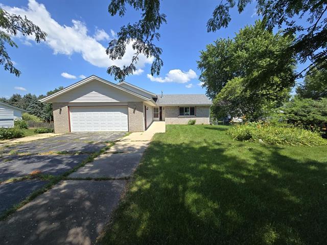 Homes for sale in Belvidere, IL | 6984 Squaw Prairie Rd, Belvidere, IL 61008 | MLS# 12711087