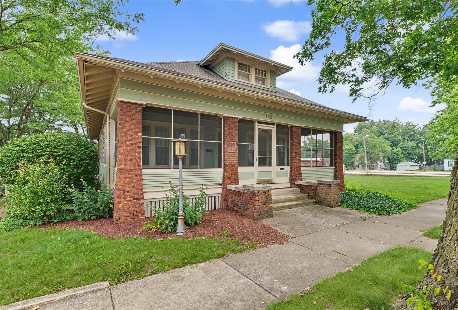 Homes for sale in Monticello, IL | 202 E Washington St, Monticello, IL 61856 | MLS# 12711090