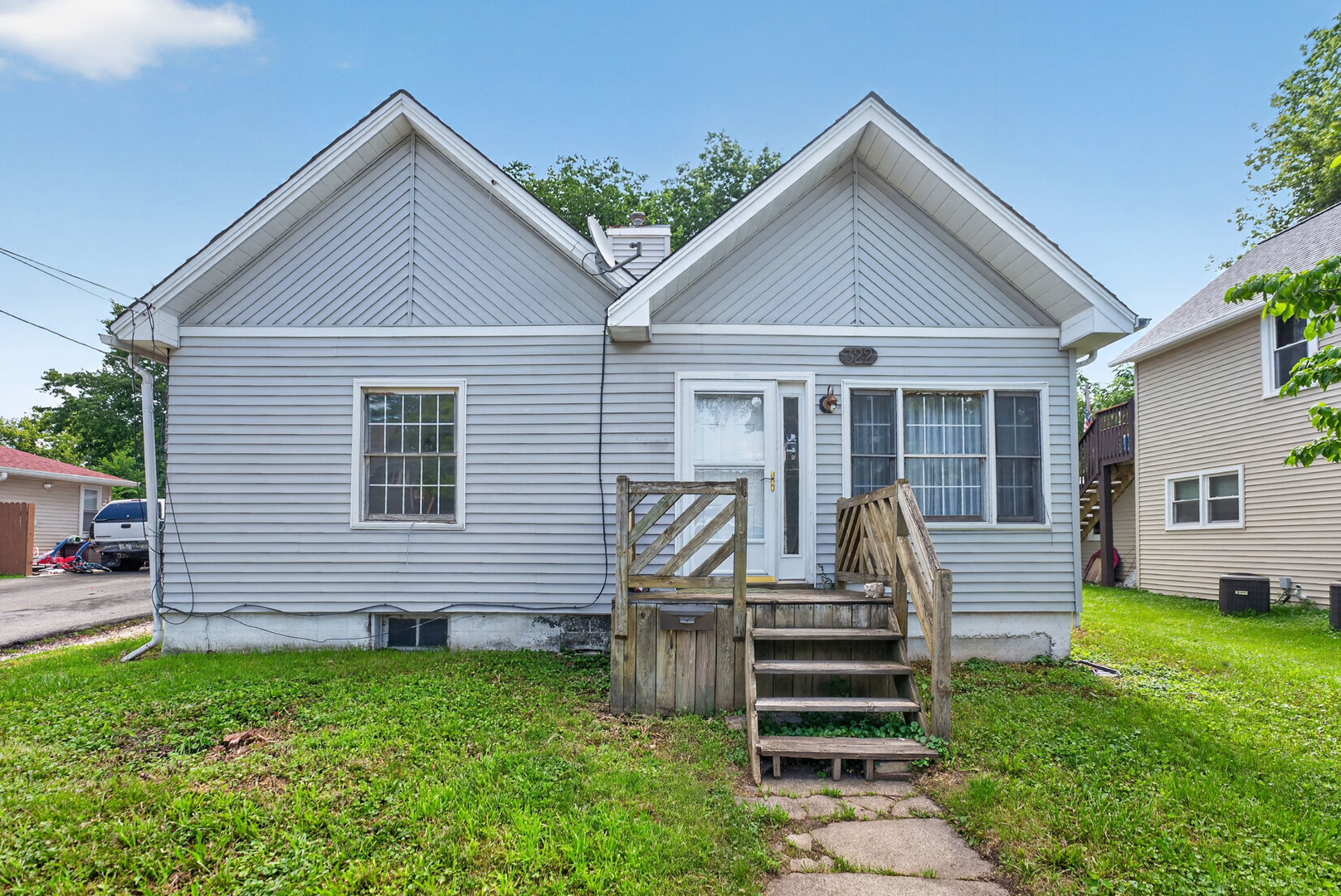 Homes for sale in De Kalb, IL | 322 Hickory St, De Kalb, IL 60115 | MLS# 12711144