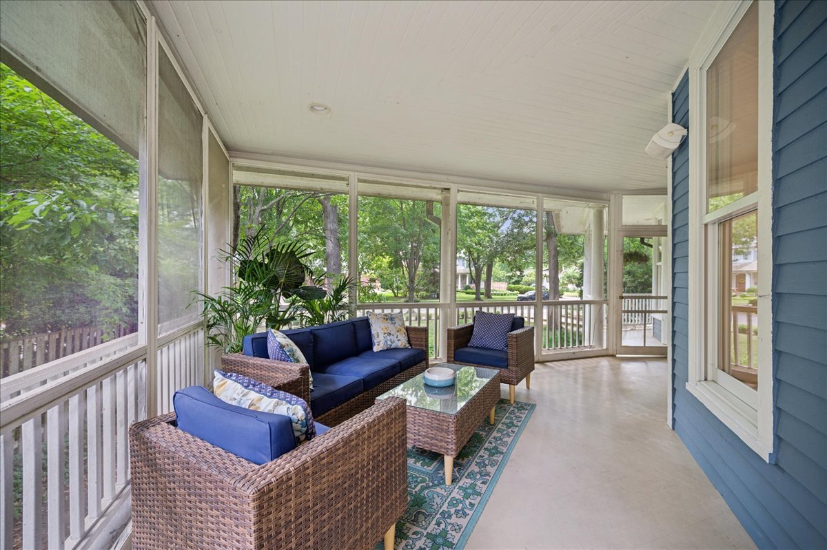 2nd image of 555 Cherry St, Winnetka, IL 60093 | MLS# 12711173