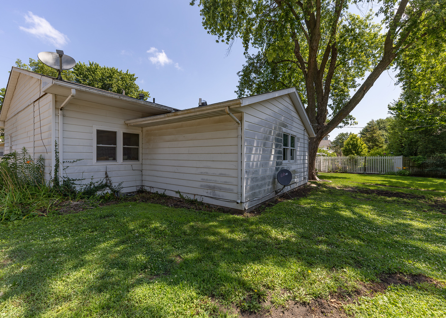 Homes for sale in Geneseo, IL | 118 E Pearl St, Geneseo, IL 61254 | MLS# 12711178
