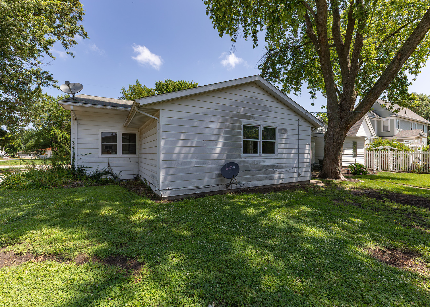 Homes for sale in Geneseo, IL | 118 E Pearl St, Geneseo, IL 61254 | MLS# 12711178