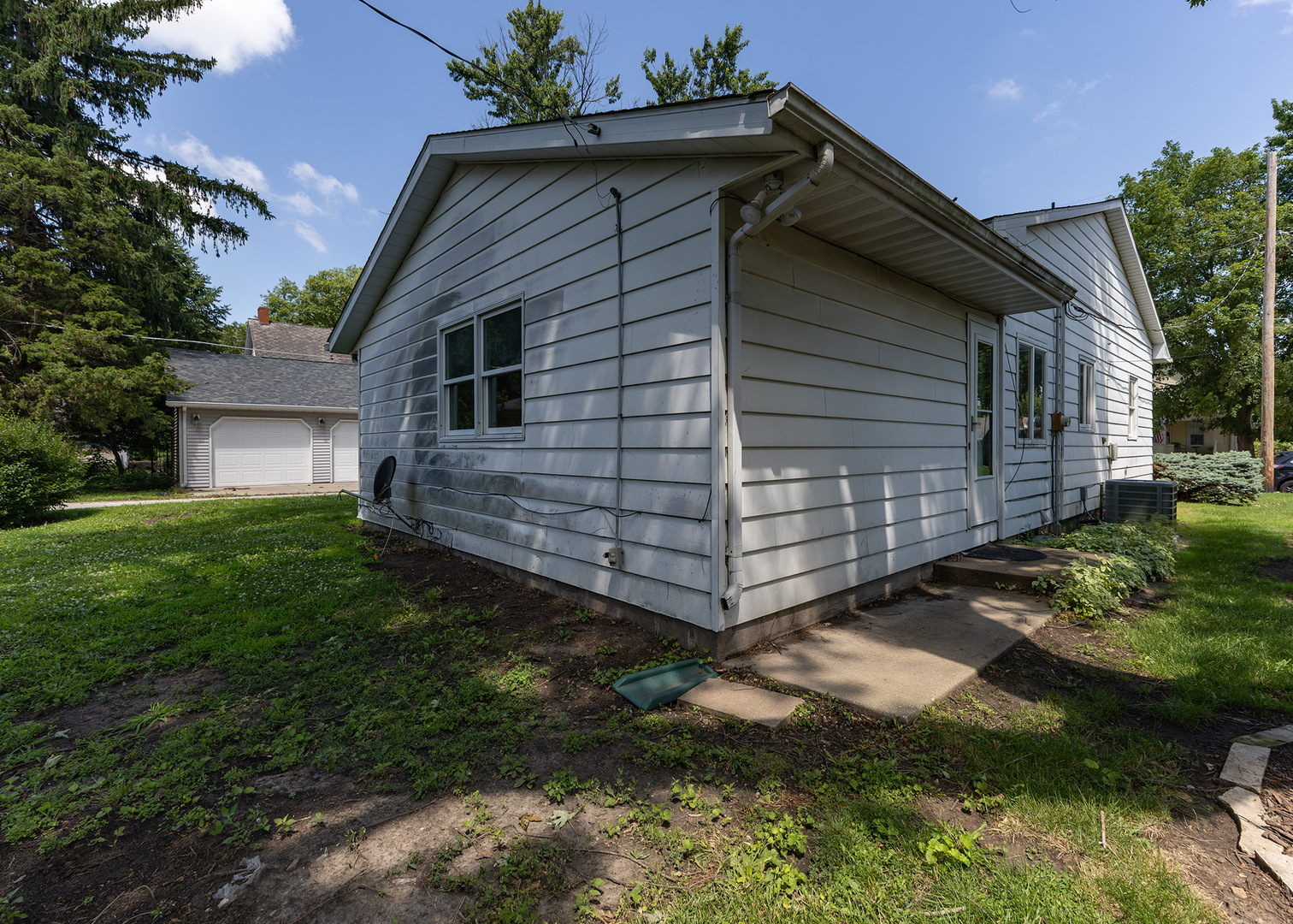 Homes for sale in Geneseo, IL | 118 E Pearl St, Geneseo, IL 61254 | MLS# 12711178