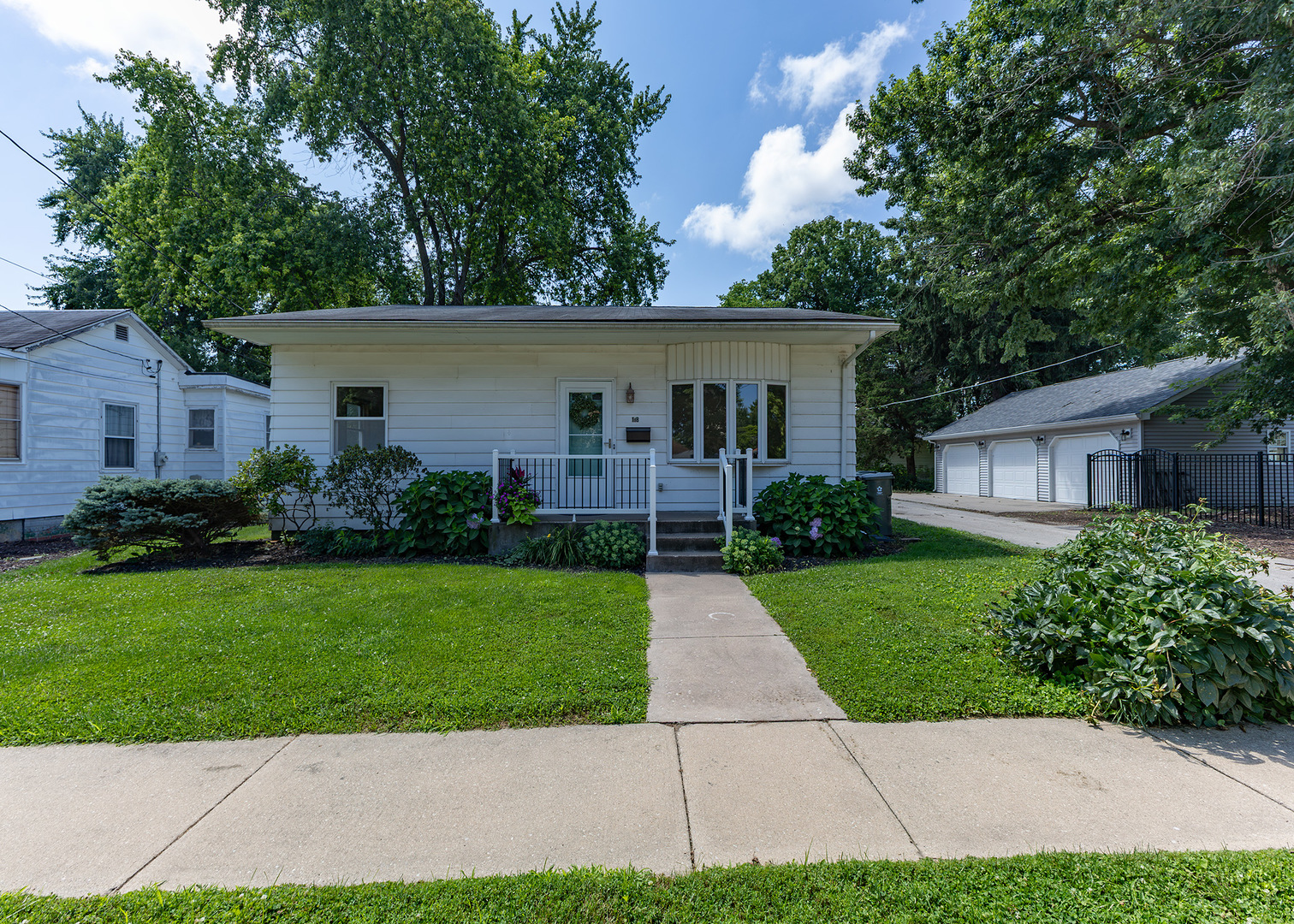 Homes for sale in Geneseo, IL | 118 E Pearl St, Geneseo, IL 61254 | MLS# 12711178