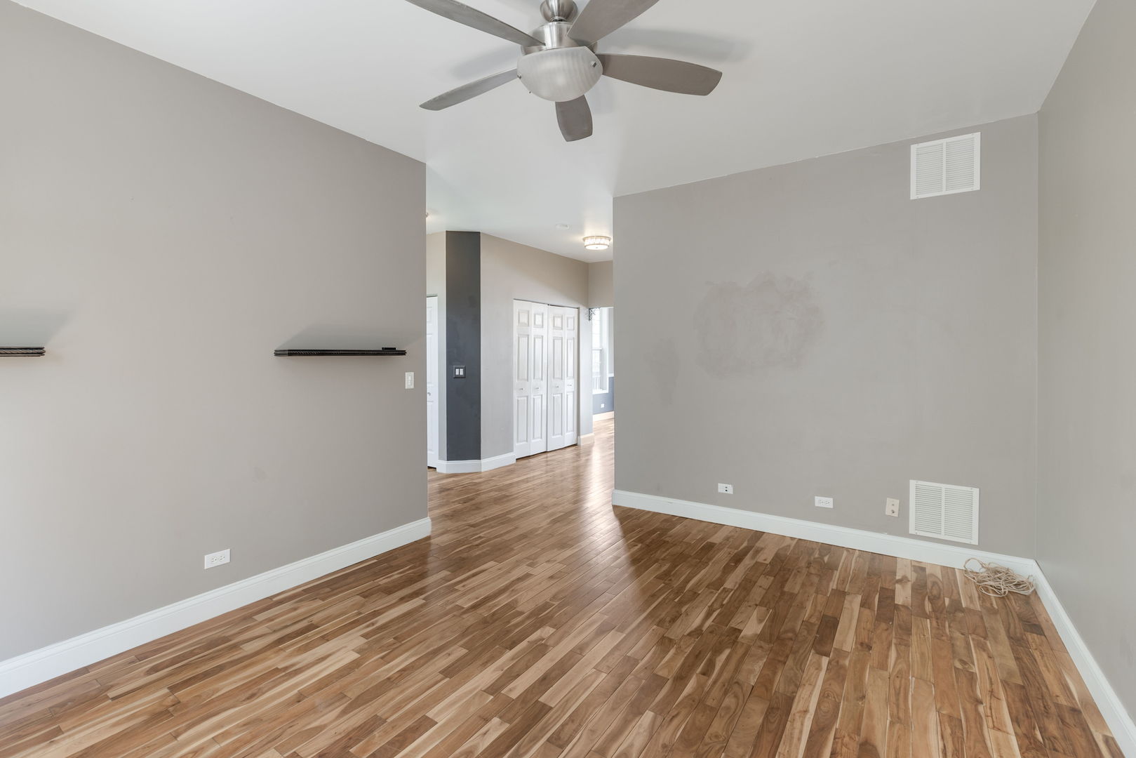 5th image of 31632 Tall Grass Ct #31632, Lakemoor, IL 60051 | MLS# 12711273