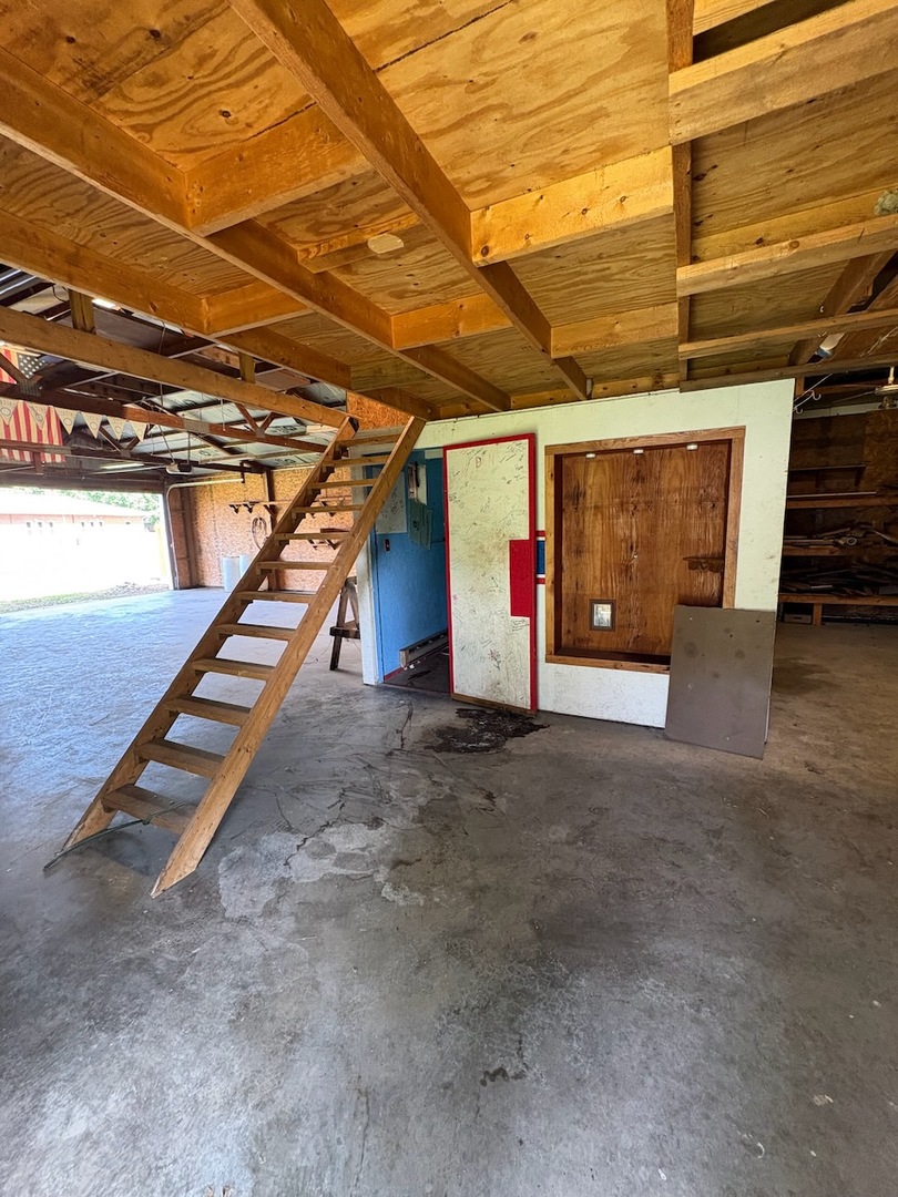 Homes for sale in Elkville, IL | 513 N 6Th St, Elkville, IL 62932 | MLS# 12711310