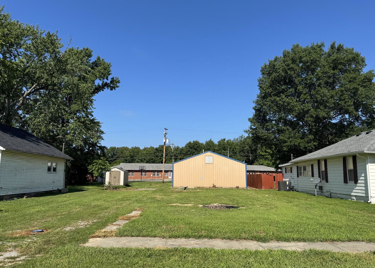 Homes for sale in Elkville, IL | 513 N 6th St, Elkville, IL 62932 | MLS# 12711310