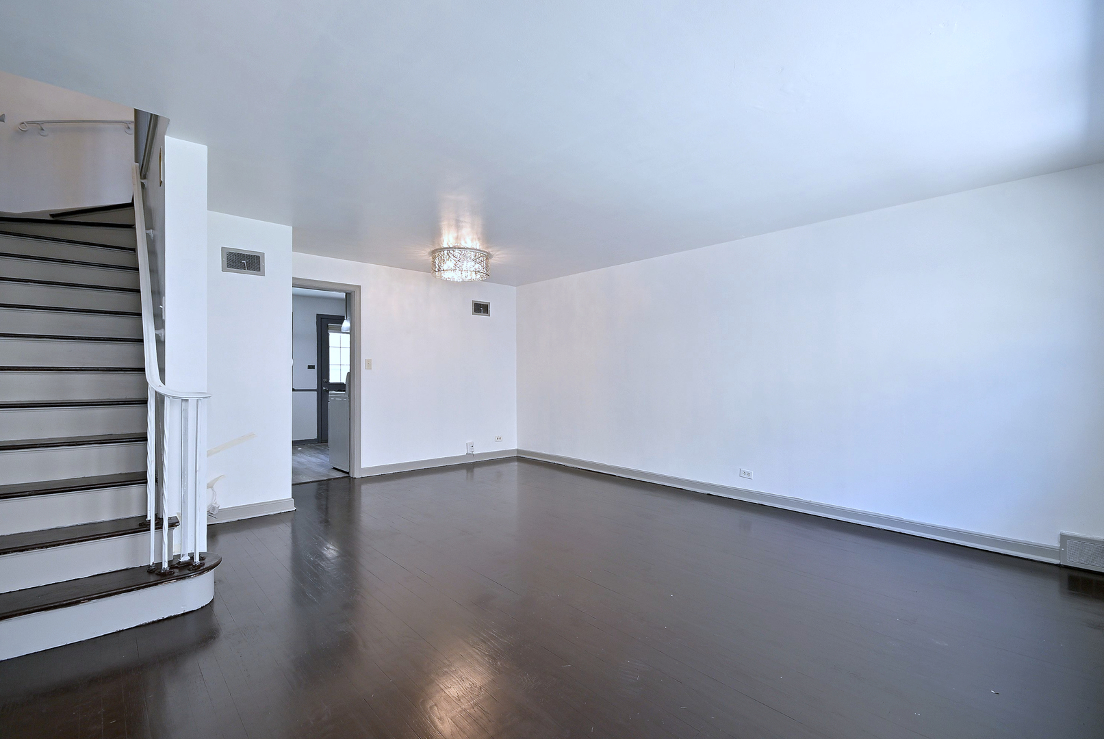 3rd image of 7911 North Ave #C, River Forest, IL 60305 | MLS# 12711326