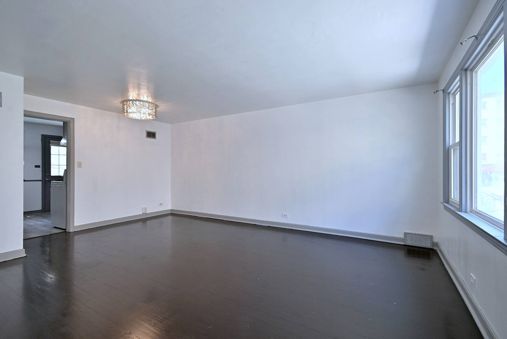 4th image of 7911 North Ave #C, River Forest, IL 60305 | MLS# 12711326