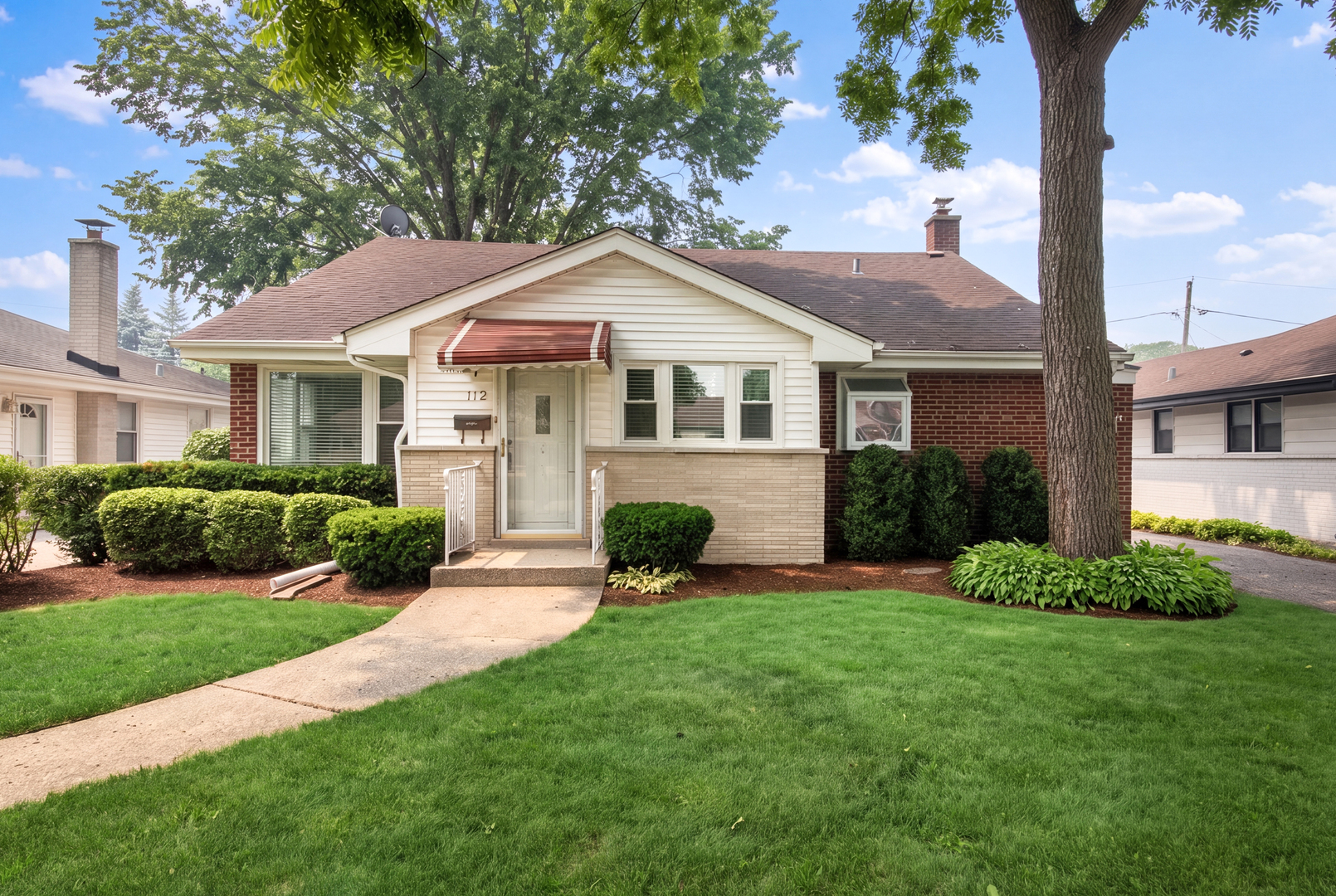 Homes for sale in Park Ridge, IL | 112 N Broadway Ave, Park Ridge, IL 60068 | MLS# 12711340