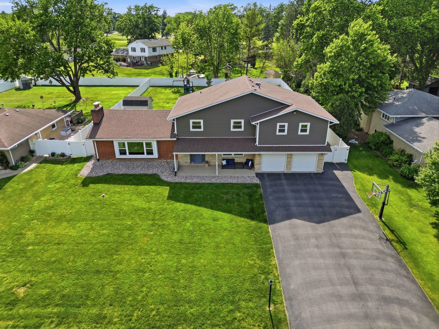 Homes for sale in Homer Glen, IL | 14226 S Chickasaw Trl, Homer Glen, IL 60491 | MLS# 12711406
