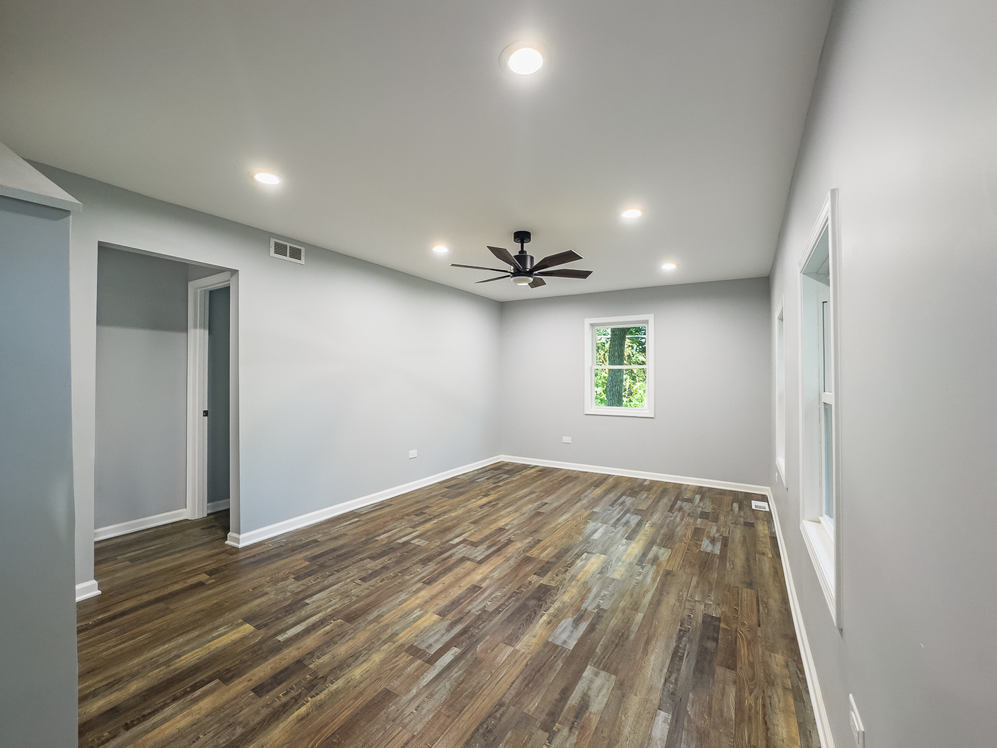 5th image of 814 Caton St, Ottawa, IL 61350 | MLS# 12711466