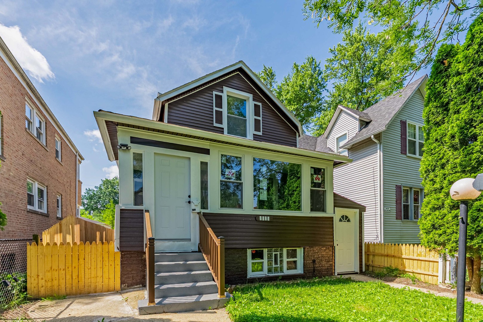 2nd image of 1914 Foster St, Evanston, IL 60201 | MLS# 12711483