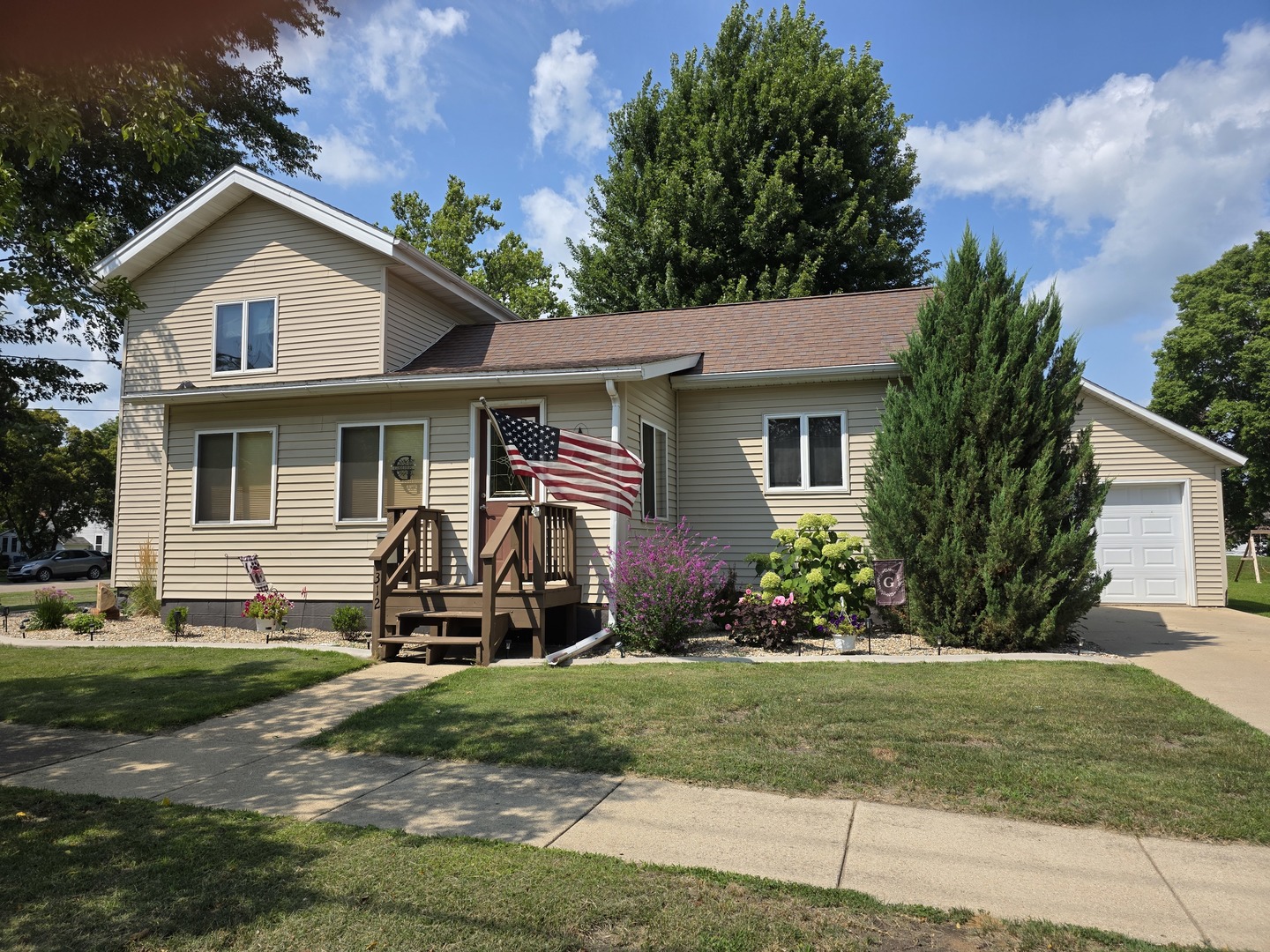 Homes for sale in Prophetstown, IL | 312 W 6th St, Prophetstown, IL 61277 | MLS# 12711538