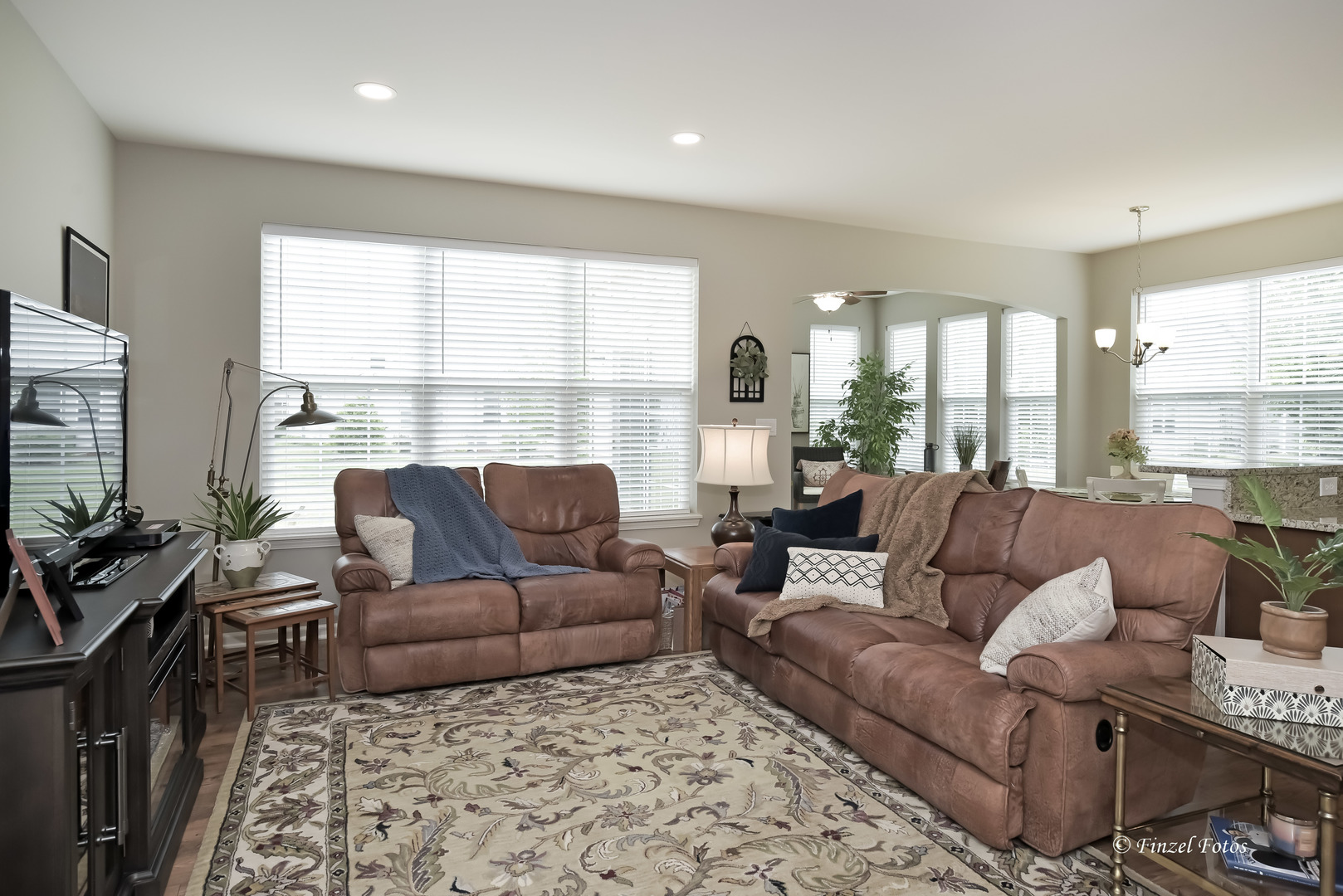 4th image of 980 Prescott Ln, Pingree Grove, IL 60140 | MLS# 12711545