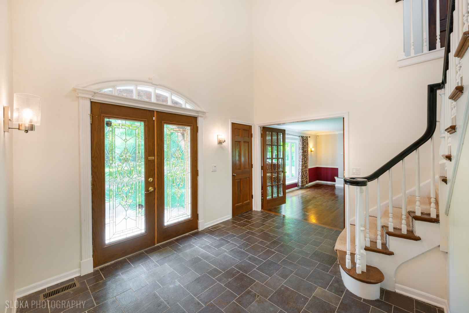 2nd image of 4 Auburn Ln, Barrington, IL 60010 | MLS# 12711547