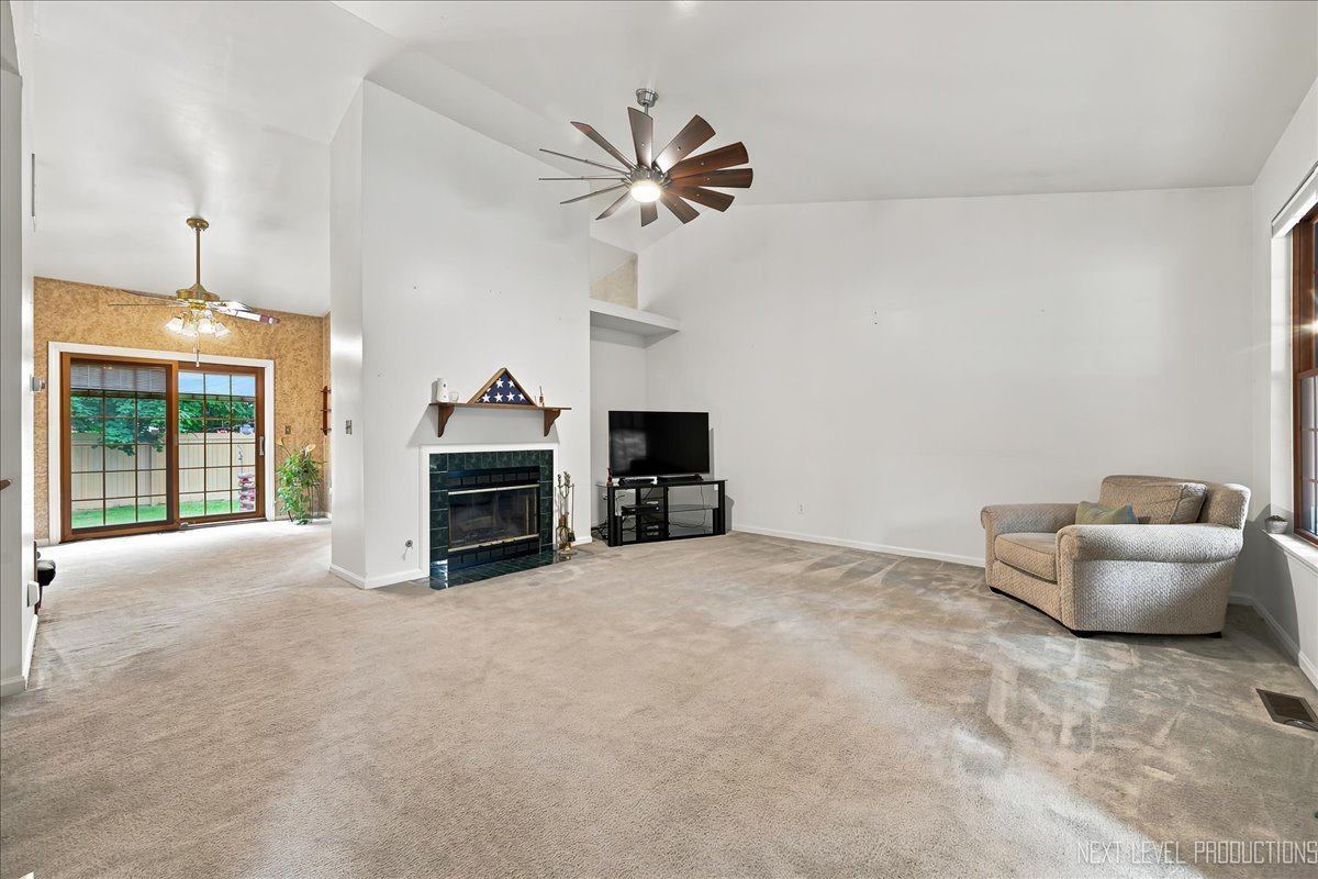Homes for sale in Oswego, IL | 473 Barnaby Dr, Oswego, IL 60543 | MLS# 12711553
