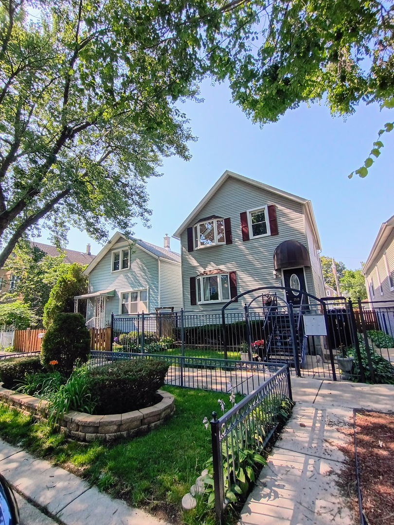 3rd image of 2516 W Lyndale St, Chicago, IL 60647 | MLS# 12711586