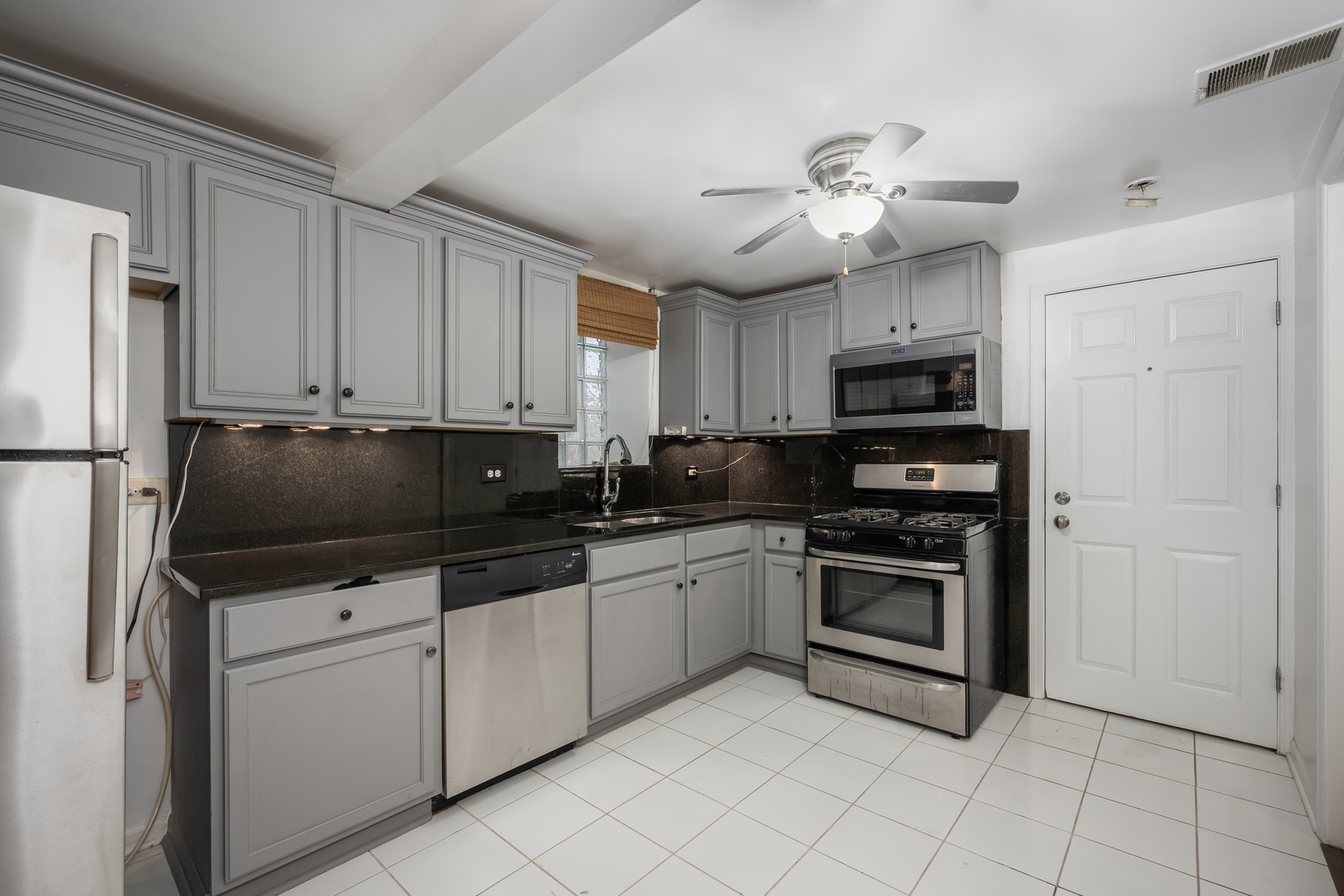 4th image of 2516 W Lyndale St, Chicago, IL 60647 | MLS# 12711586