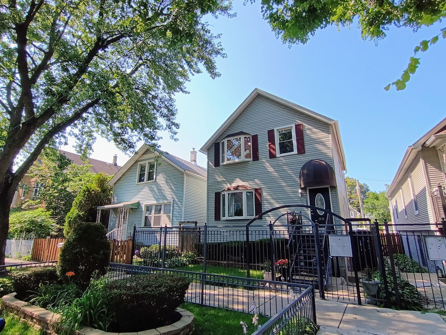 1st image of 2516 W Lyndale St, Chicago, IL 60647 | MLS# 12711586