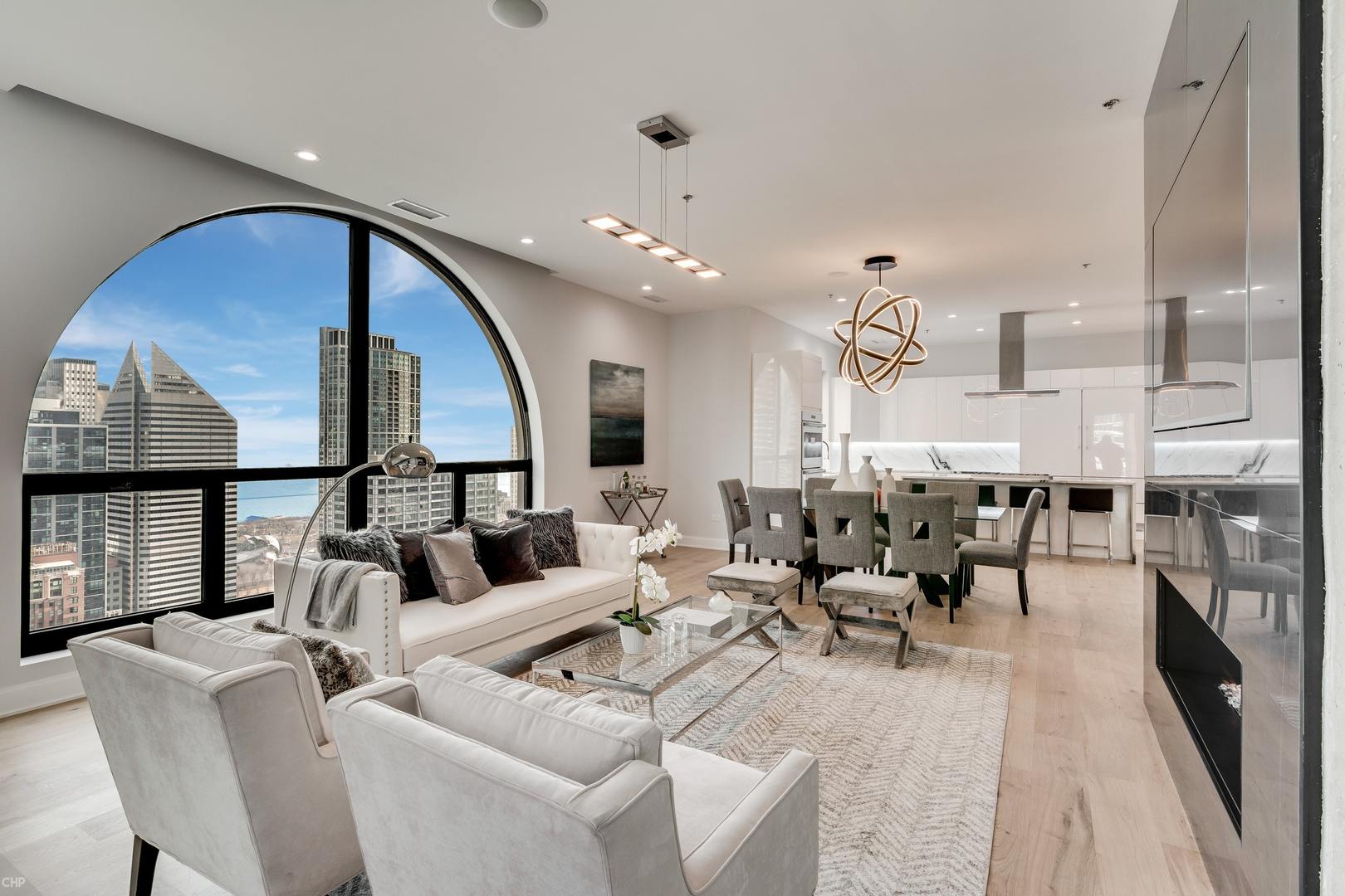 4th image of 200 N Dearborn St, Chicago, IL 60601