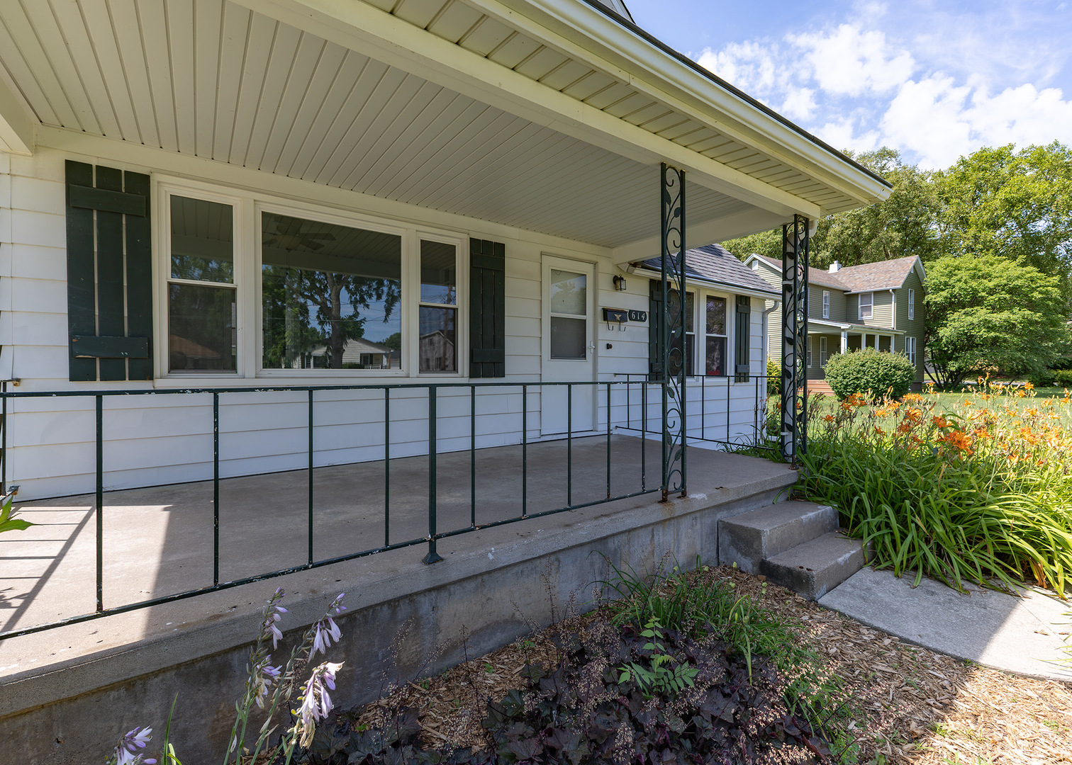Homes for sale in Geneseo, IL | 614 E Main St, Geneseo, IL 61254 | MLS# 12711645