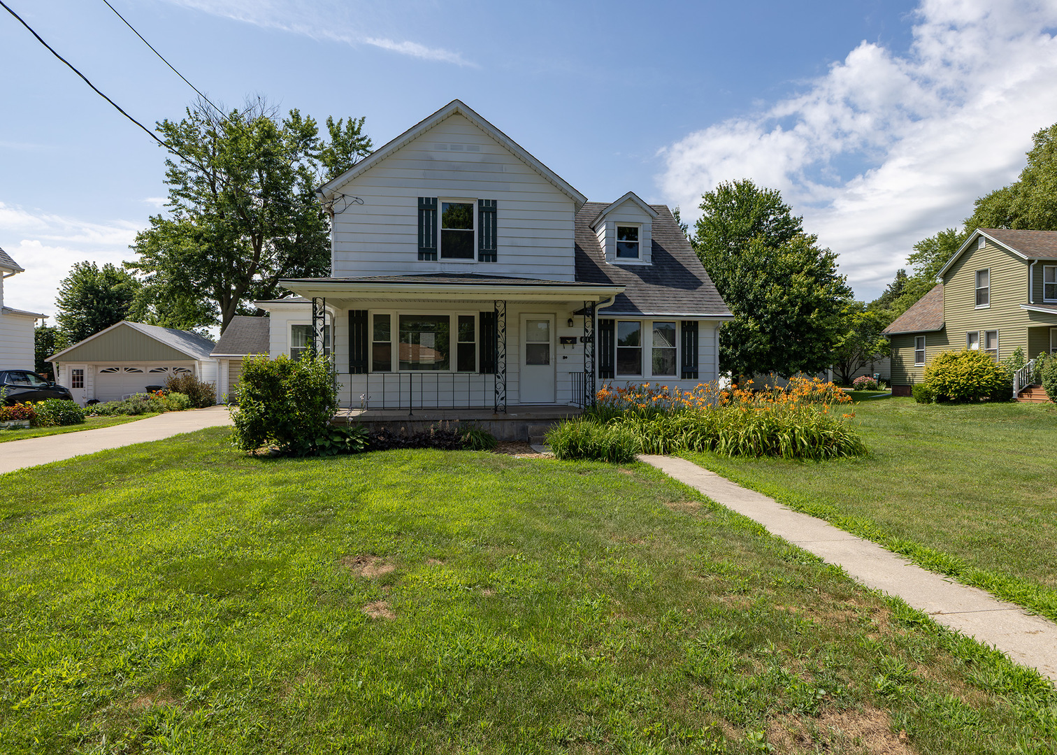 Homes for sale in Geneseo, IL | 614 E Main St, Geneseo, IL 61254 | MLS# 12711645