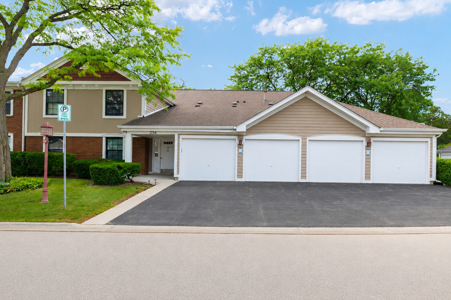 2nd image of 234 Deerpath Ct #D1, Schaumburg, IL 60193 | MLS# 12711659