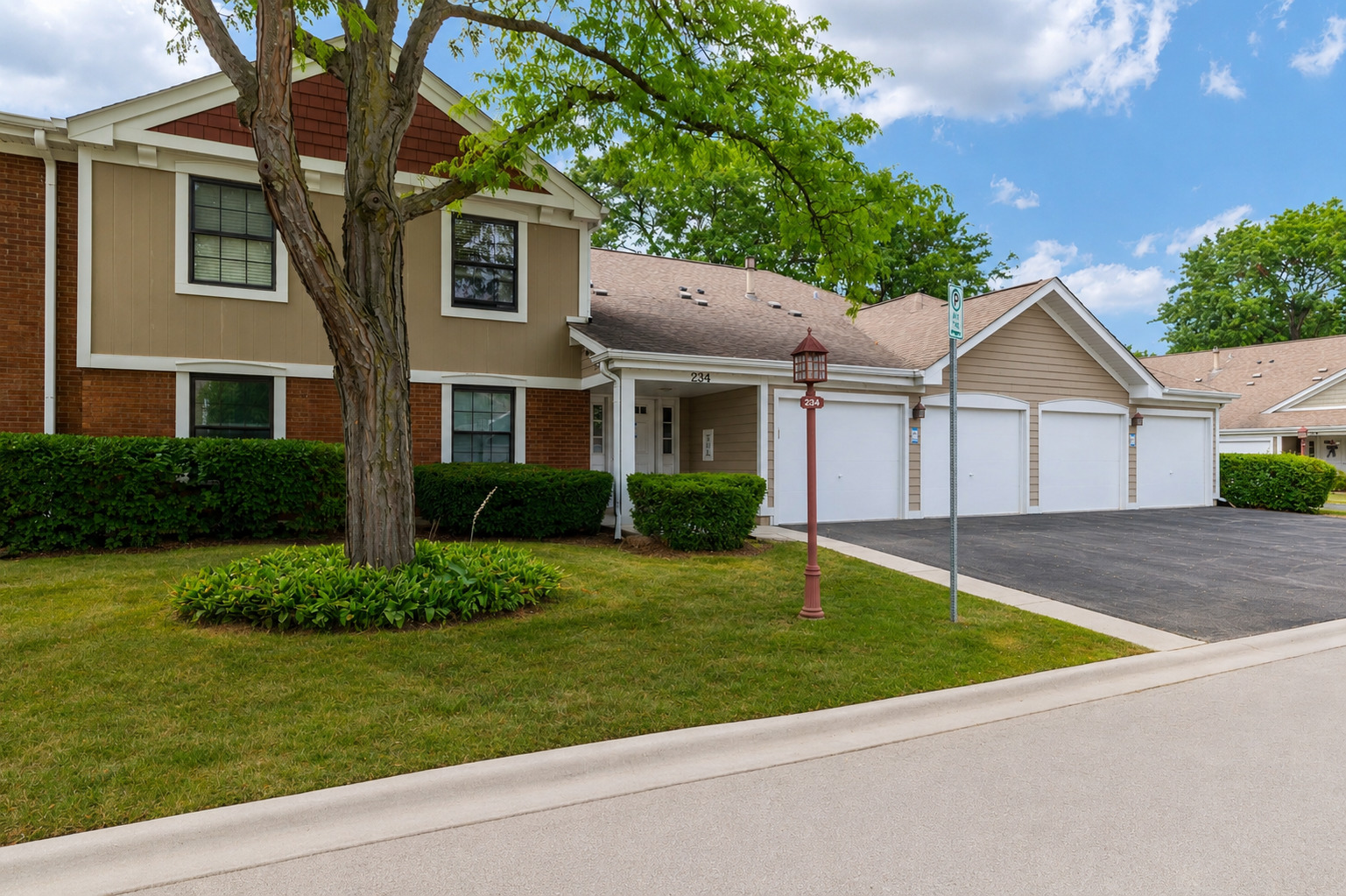 1st image of 234 Deerpath Ct #D1, Schaumburg, IL 60193 | MLS# 12711659