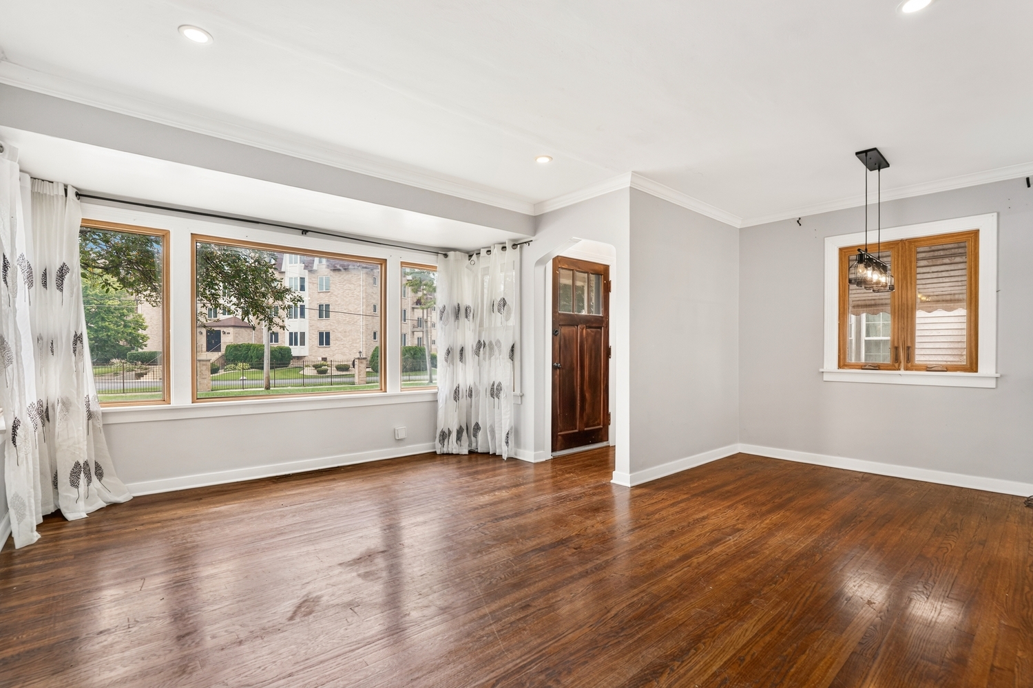 3rd image of 18538 Wentworth Ave, Lansing, IL 60438 | MLS# 12711724