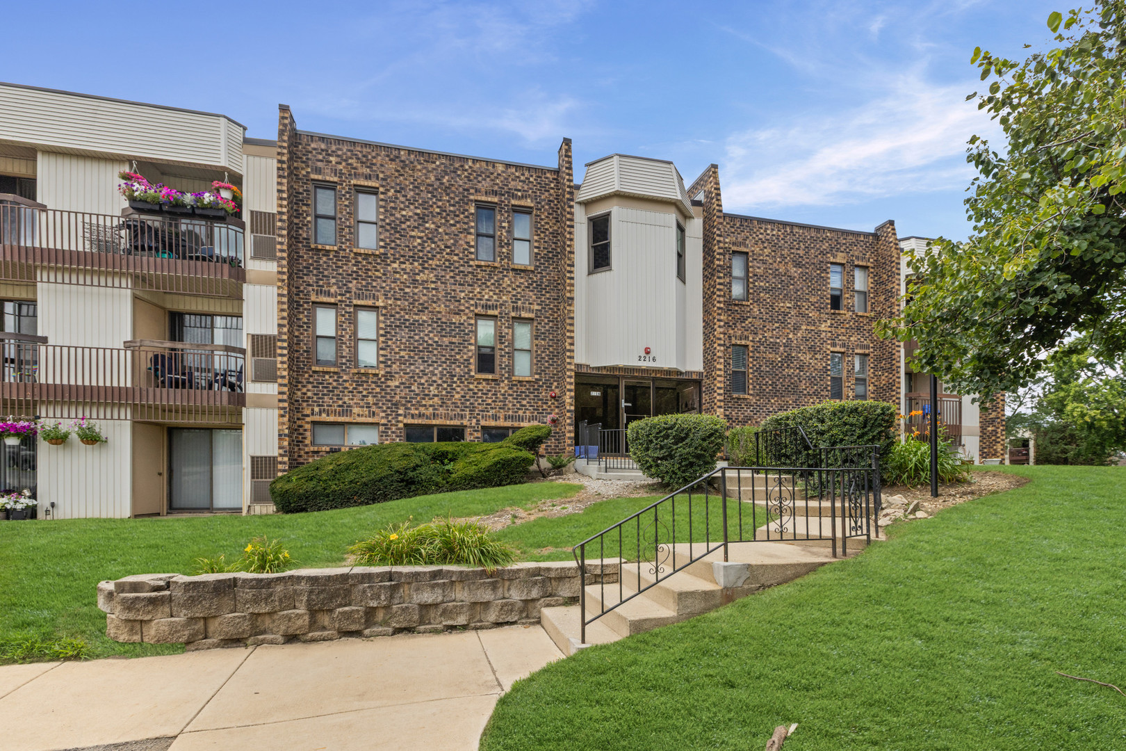 1st image of 2216 Country Club Dr #24, Woodridge, IL 60517 | MLS# 12711732