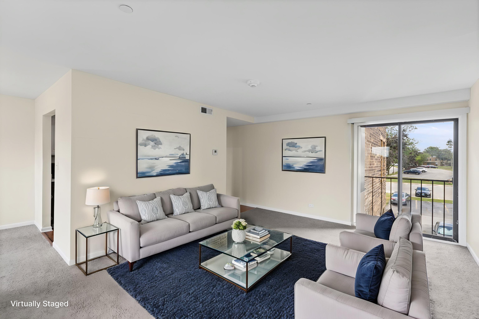 5th image of 2216 Country Clb Dr, Woodridge, IL 60517