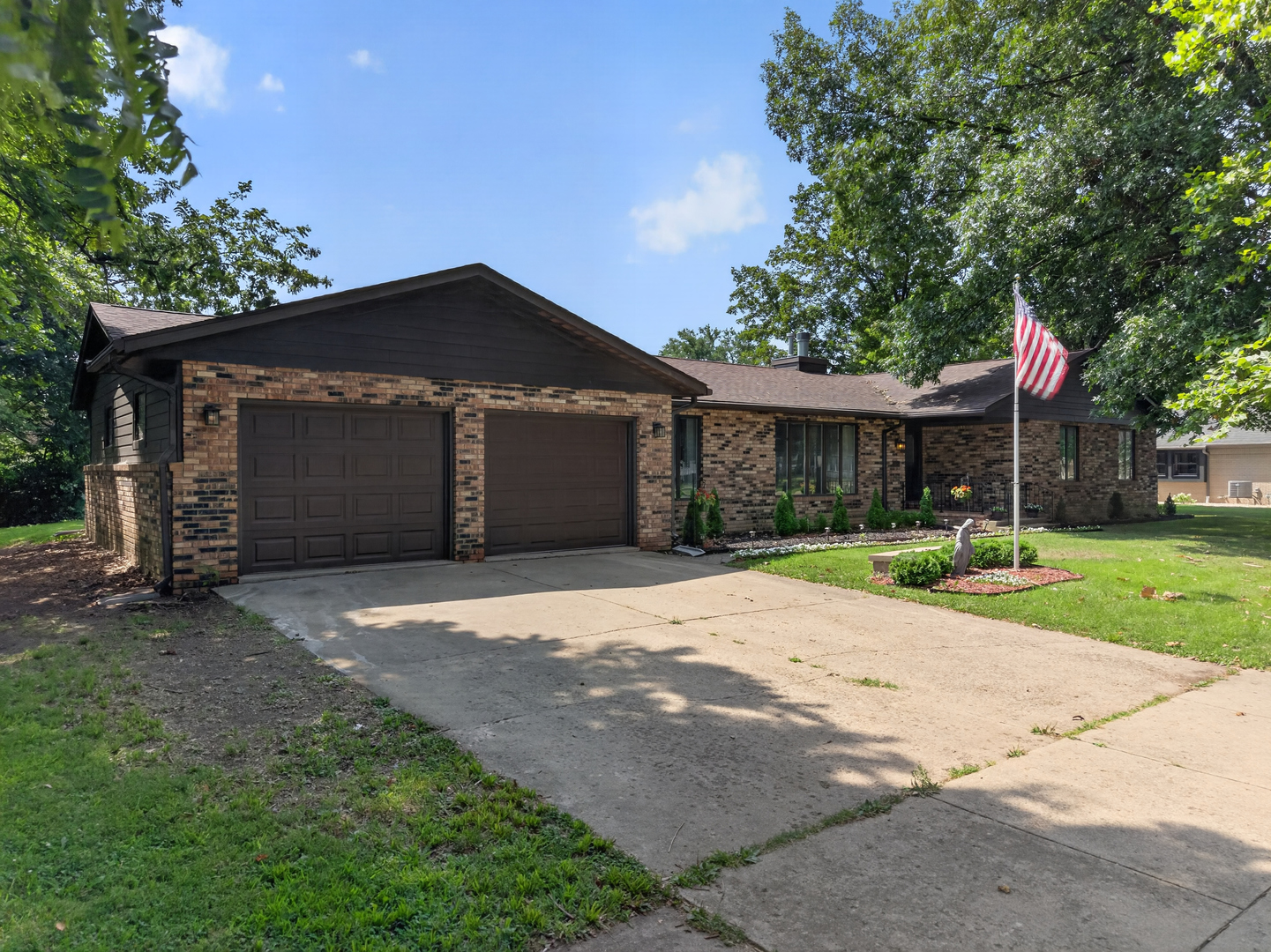2nd image of 1337 Ottawa Ave, Ottawa, IL 61350 | MLS# 12711742
